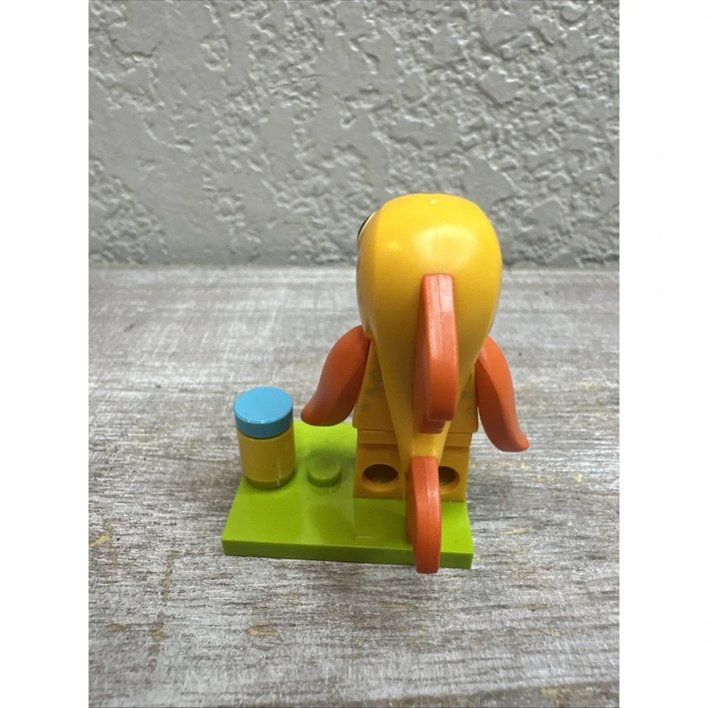 $8 🌙 LEGO Minifigures Series 28 Goldfish Costume 71051 CMF Minifig NWOB